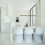 Modern Penthouse Cataleya,